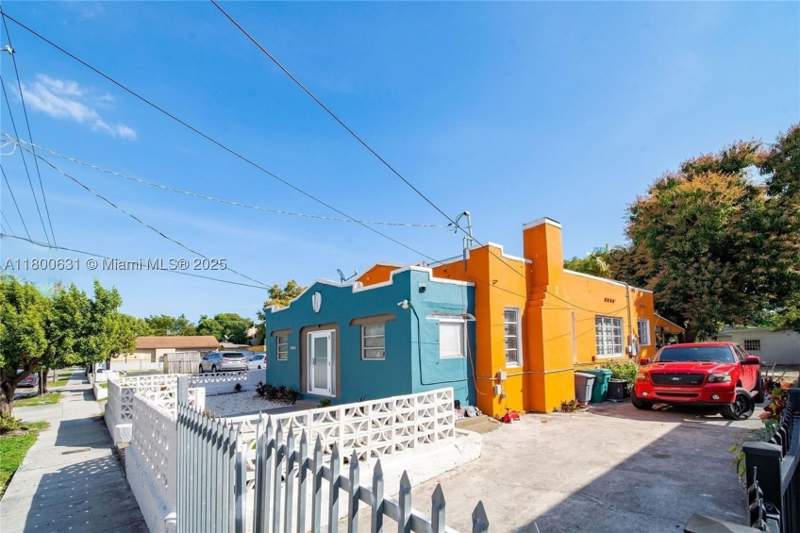 4 bedroom SingleFamilyResidence at 1436 SW 3rd St, Lawrence Est Land Co Sub, Miami — photo 5