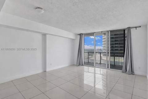 1750 N Bayshore Dr 4007, Miami FL - photo 8 of 25