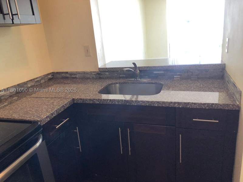 1 bedroom Condominium at 492 NW 165th St Rd C514, Montecarlo Condo, Miami — photo 2