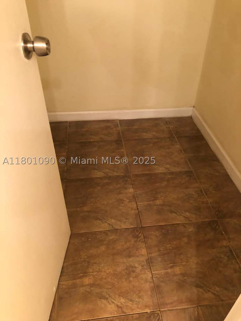 1 bedroom Condominium at 492 NW 165th St Rd C514, Montecarlo Condo, Miami — photo 4