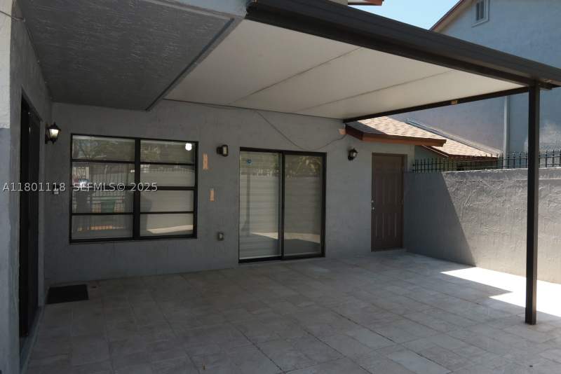 3 bedroom Condominium at 8098 NW 99th Ter, Hydra Villas At Samari, Hialeah Gardens — photo 3