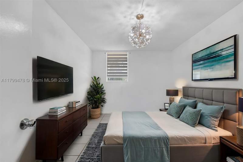 1 bedroom Condominium at 801 NW 47th Ave 118W, Yolanda Villas Condo, Miami — photo 5