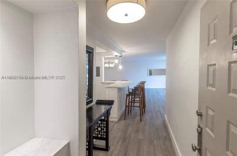6061 Collins Ave 7D, Miami Beach FL - photo 15 of 39