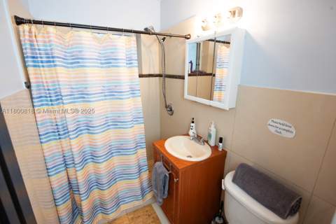 16910 NE 8th Ct, North Miami Beach FL - photo 18 of 41