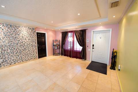 16910 NE 8th Ct, North Miami Beach FL - photo 6 of 41