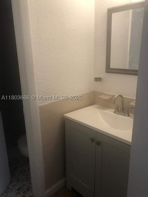 250 180th Dr 108, Sunny Isles Beach FL - photo 11 of 16