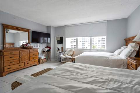 5601 Collins Ave 615, Miami Beach FL - photo 15 of 38