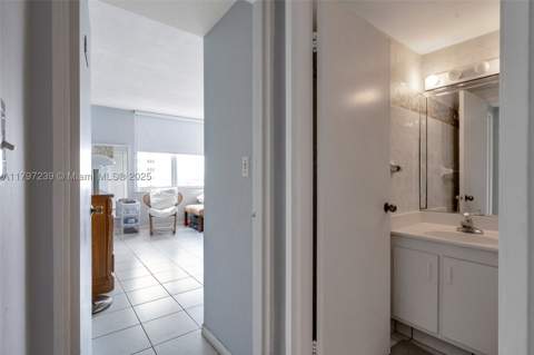 5601 Collins Ave 615, Miami Beach FL - photo 24 of 38