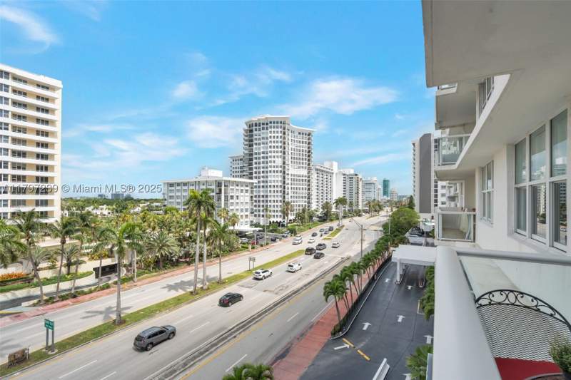 1 bedroom Condominium at 5601 Collins Ave 615, The Pavilion Condo, Miami Beach — photo 5