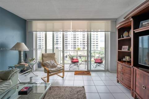 5601 Collins Ave 615, Miami Beach FL - photo 7 of 38