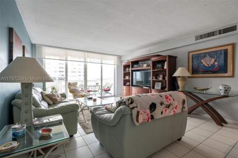 5601 Collins Ave 615, Miami Beach FL - photo 9 of 38