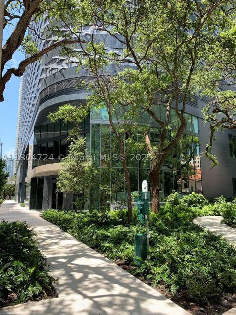 1000 Brickell Plz 1805, Miami FL - photo 21 of 32
