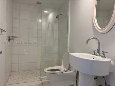 2950 NE 188th St 444, Aventura FL - photo 10 of 31