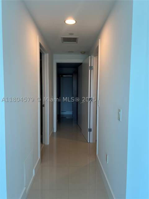 2950 NE 188th St 444, Aventura FL - photo 15 of 31