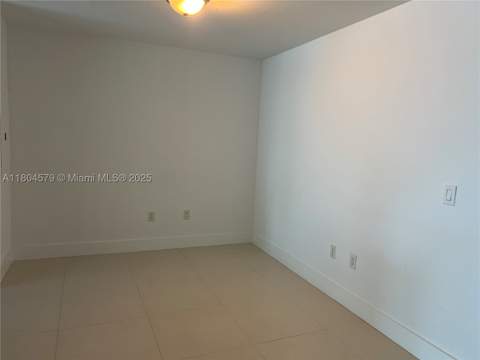 2950 NE 188th St 444, Aventura FL - photo 17 of 31