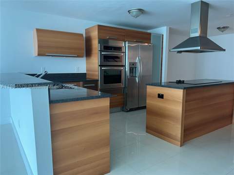 2950 NE 188th St 444, Aventura FL - photo 6 of 31