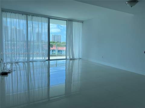 2950 NE 188th St 444, Aventura FL - photo 9 of 31