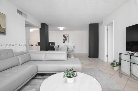 5555 Collins Ave 14U, Miami Beach FL - photo 12 of 40