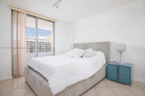 5555 Collins Ave 14U, Miami Beach FL - photo 22 of 40