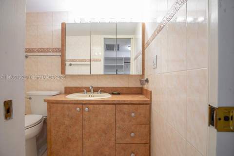 5555 Collins Ave 14U, Miami Beach FL - photo 9 of 40