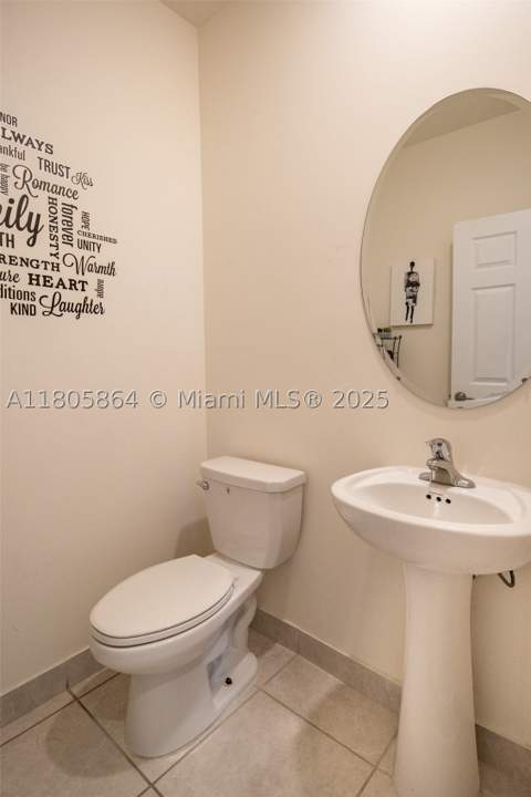 10966 W 33rd Way, Hialeah FL - photo 14 of 35