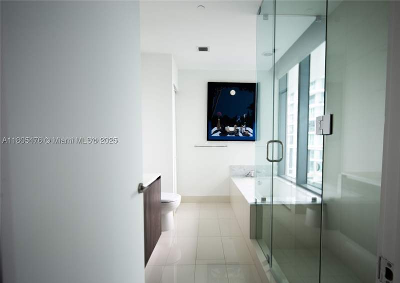 3 bedroom Condominium at 480 NE 31 St 2607, Gran Paraiso Condo, Miami — photo 5
