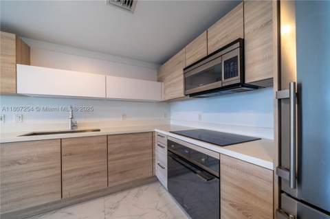 16385 Biscayne Blvd 417, North Miami Beach FL - photo 16 of 37