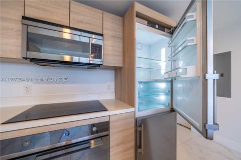 16385 Biscayne Blvd 417, North Miami Beach FL - photo 17 of 37