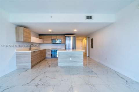 16385 Biscayne Blvd 417, North Miami Beach FL - photo 21 of 37