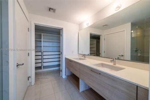 16385 Biscayne Blvd 417, North Miami Beach FL - photo 24 of 37