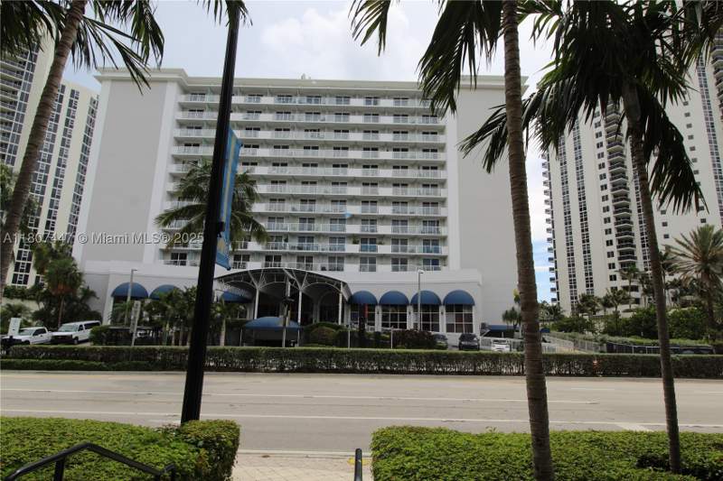 0 bedroom Condominium at 19201 Collins Ave 714, The Aventura Beach Club C, Sunny Isles Beach — photo 3