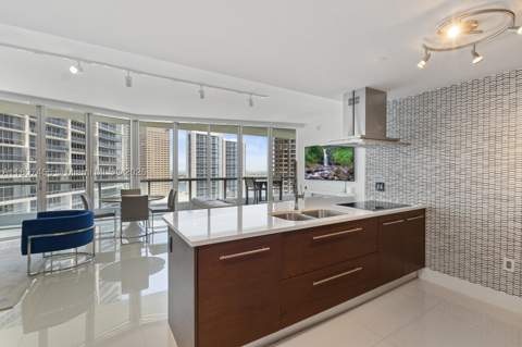 495 Brickell Ave 2304, Miami FL - photo 20 of 33