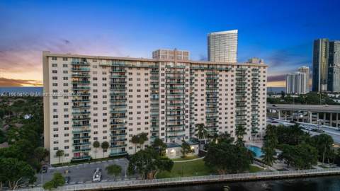 19390 Collins Ave 217, Sunny Isles Beach FL - photo 12 of 20