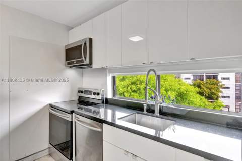 16919 N Bay Rd 521, Sunny Isles Beach FL - photo 8 of 55