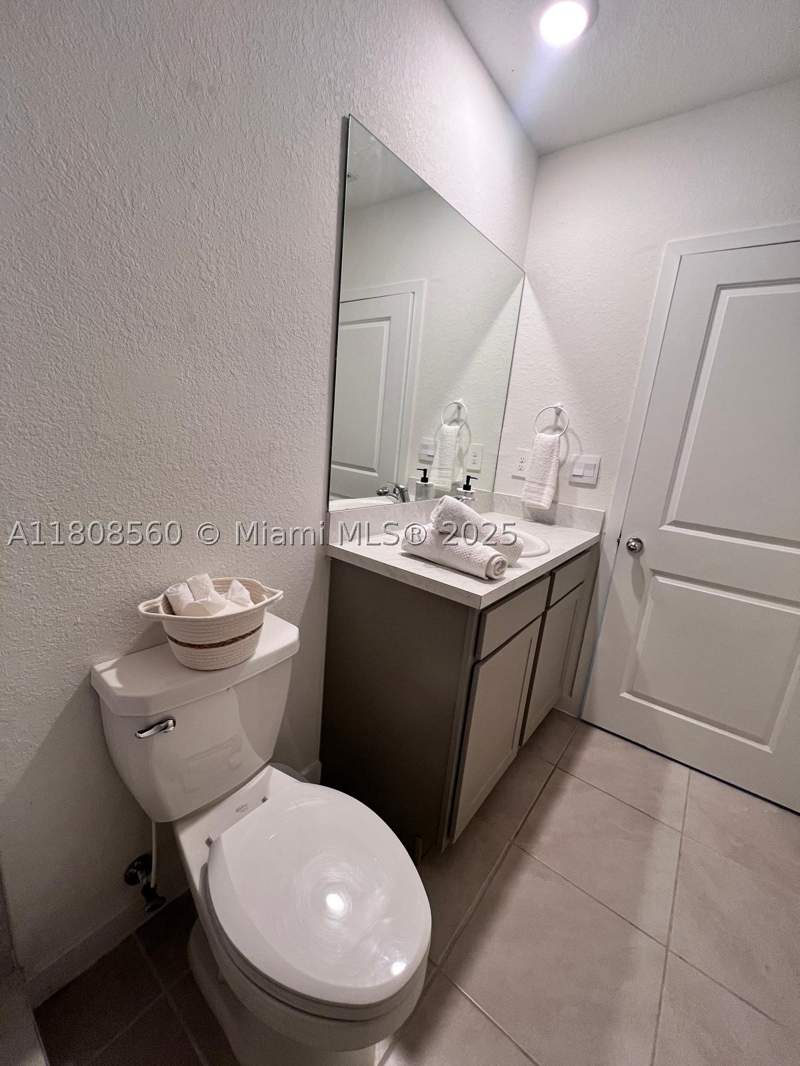 3 bedroom Townhouse at 245 NE 3rd Ct, Miami Land And Developmen, Florida City — photo 3