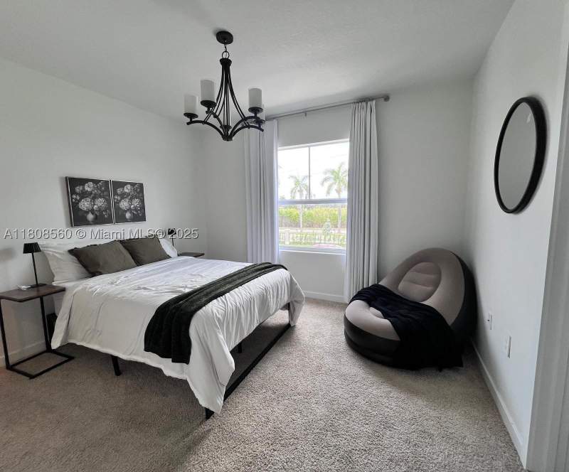 3 bedroom Townhouse at 245 NE 3rd Ct, Miami Land And Developmen, Florida City — photo 5