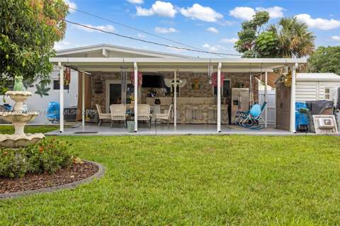 881 NW 177th Ter, Miami Gardens FL - photo 17 of 24