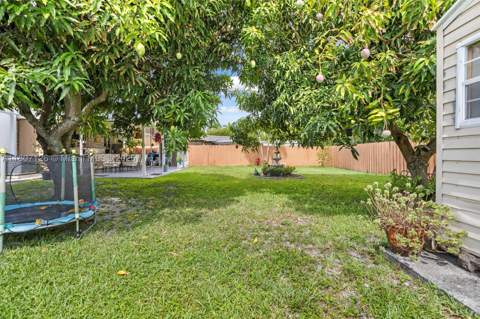 881 NW 177th Ter, Miami Gardens FL - photo 23 of 24