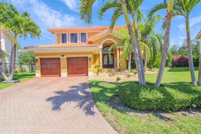 5 bedroom SingleFamilyResidence at 7753 SW 193rd St, Cutler Cay, Cutler Bay — photo 3