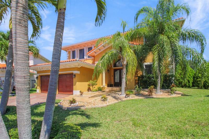 5 bedroom SingleFamilyResidence at 7753 SW 193rd St, Cutler Cay, Cutler Bay — photo 4