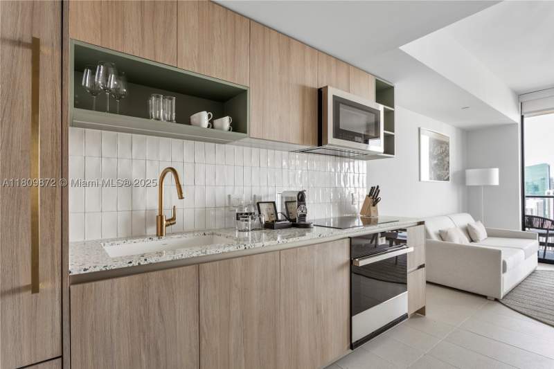 1 bedroom Condominium at 601 NE 1st St 3907, Gale Residences, Miami — photo 3