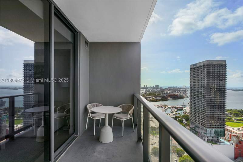 1 bedroom Condominium at 601 NE 1st St 3907, Gale Residences, Miami — photo 4