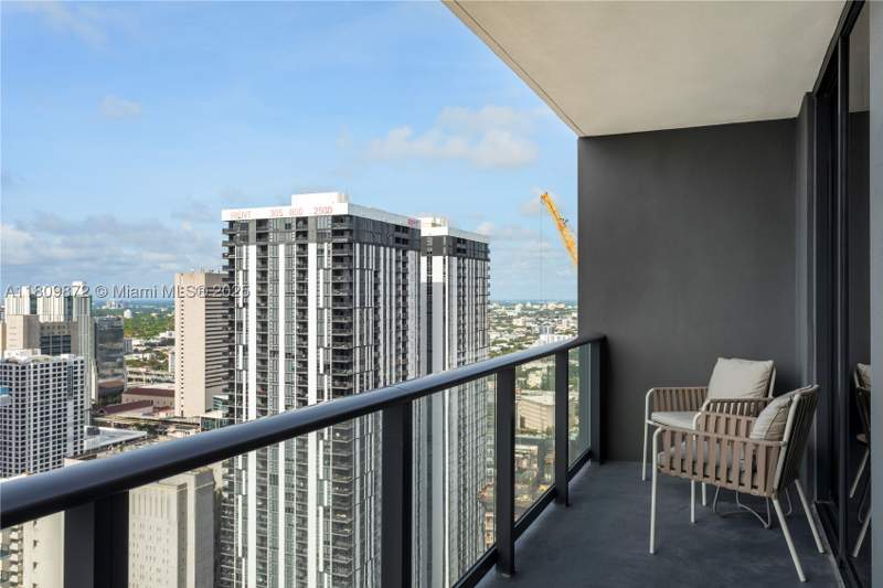 1 bedroom Condominium at 601 NE 1st St 3907, Gale Residences, Miami — photo 5