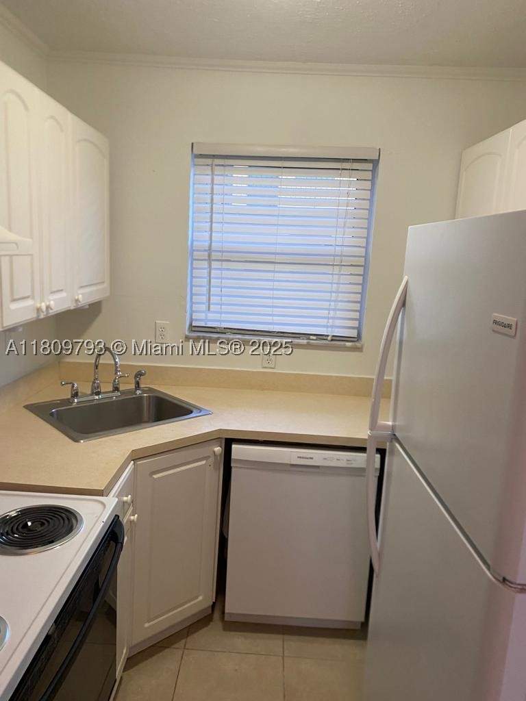 1 bedroom Condominium at 1975 NE 135th St 2D, Moonraker Condo, North Miami — photo 5