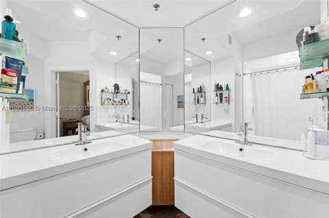 3245 NE 184th St 13402, Aventura FL - photo 21 of 28