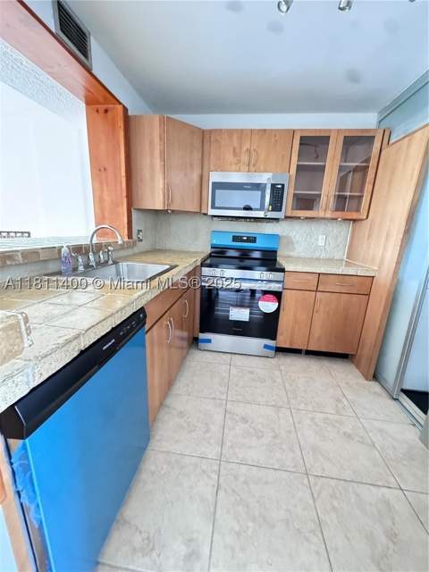 3660 NE 166th St 603, North Miami Beach FL - photo 10 of 19