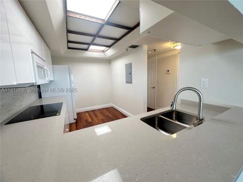 520 Brickell Key Dr A811, Miami FL - photo 12 of 50