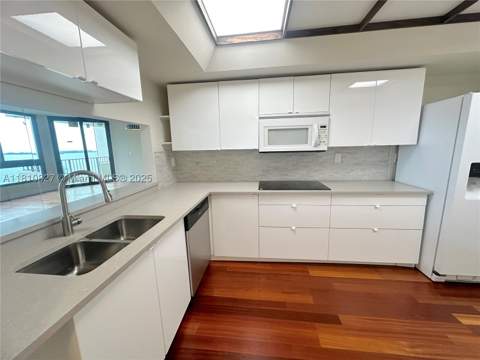 520 Brickell Key Dr A811, Miami FL - photo 15 of 50