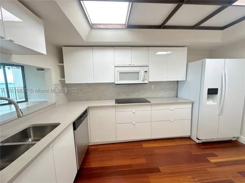 520 Brickell Key Dr A811, Miami FL - photo 16 of 50