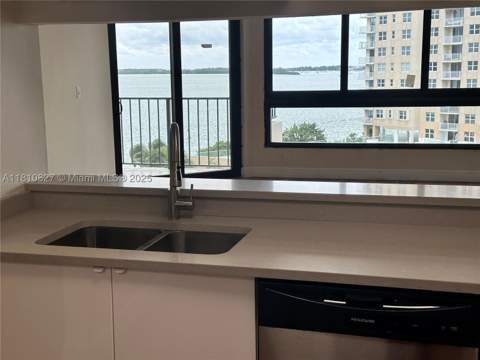 520 Brickell Key Dr A811, Miami FL - photo 17 of 50